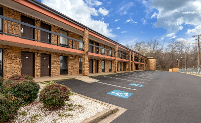 Southern Inn and Suites — photo 1